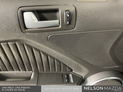 Used 2010 Ford Mustang Shelby GT500 RWD image 17