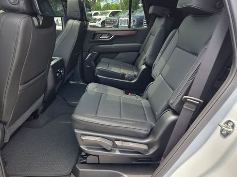 New 2026 GMC Yukon Denali w/ Denali Reserve Package AWD/4WD image 7