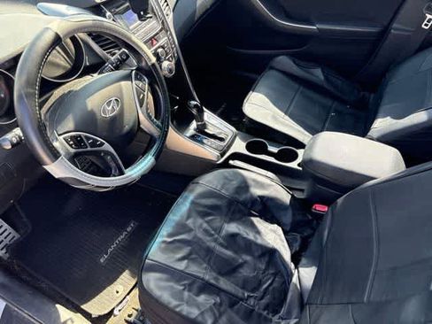 Used 2013 Hyundai Elantra GT w/ Touch & Go Pkg FWD image 9