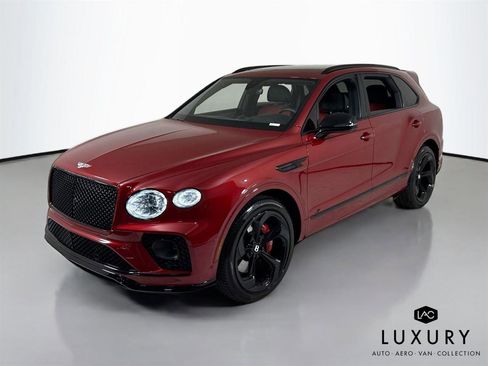 Used 2022 Bentley Bentayga image 3