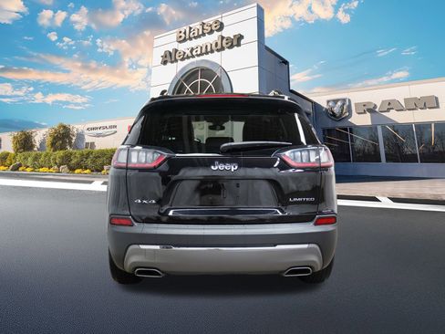 Used 2022 Jeep Cherokee Limited image 4