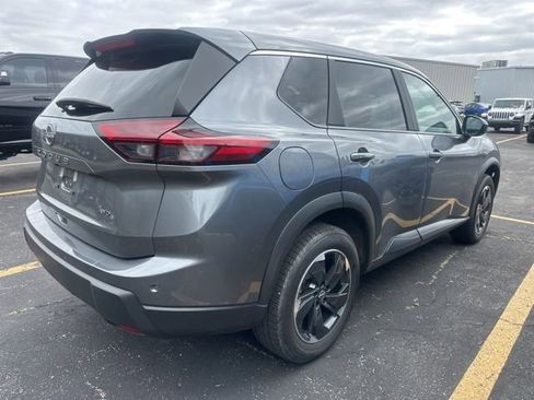 Used 2025 Nissan Rogue SV AWD/4WD image 10