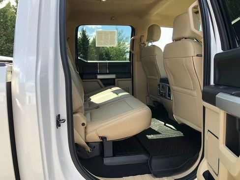 Used 2019 Ford F350 Lariat w/ Chrome Package image 20