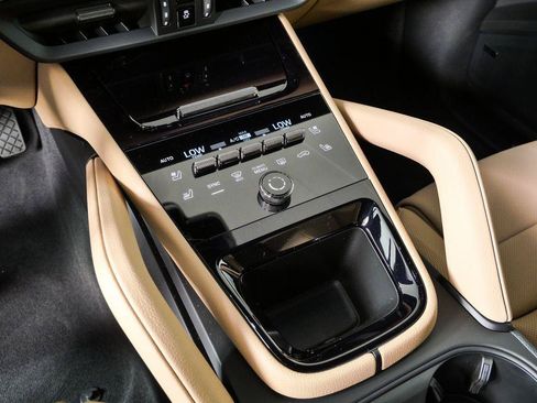 New 2026 Porsche Cayenne AWD/4WD image 18
