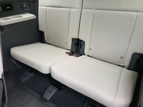 Used 2024 Hyundai Santa Fe Calligraphy AWD/4WD image 24