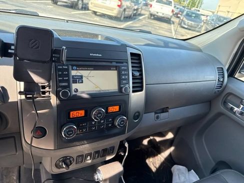 Used 2019 Nissan Frontier SL AWD/4WD image 17