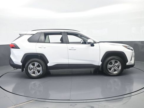 Used 2025 Toyota RAV4 XLE w/ Convenience Package FWD image 7
