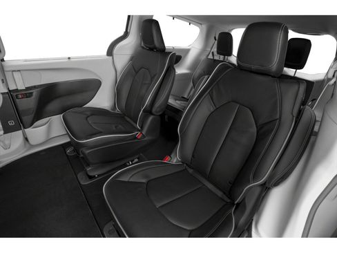 Used 2023 Chrysler Pacifica Touring-L FWD image 14