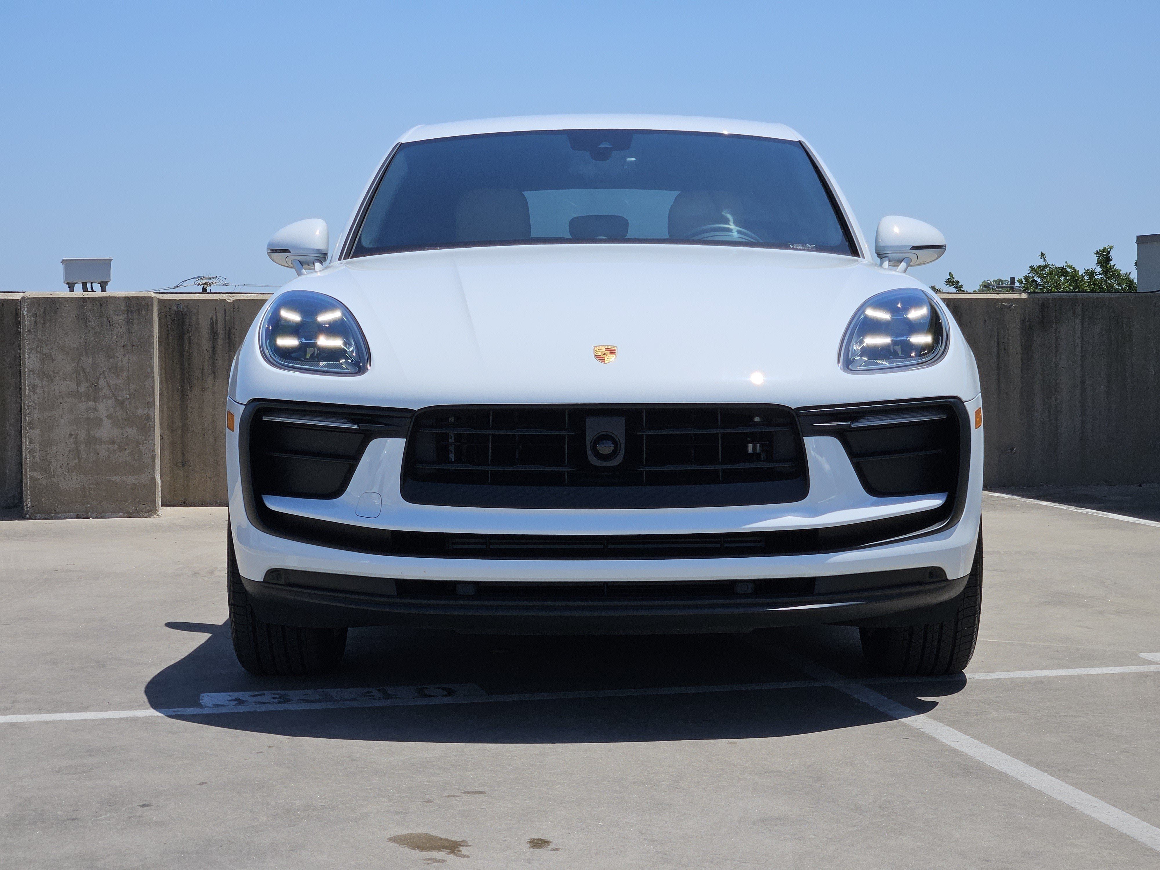 Certified 2026 Porsche Macan AWD/4WD image 11