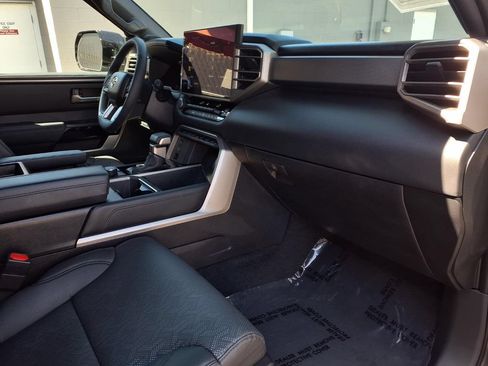 Certified 2025 Toyota Tundra Limited AWD/4WD image 36