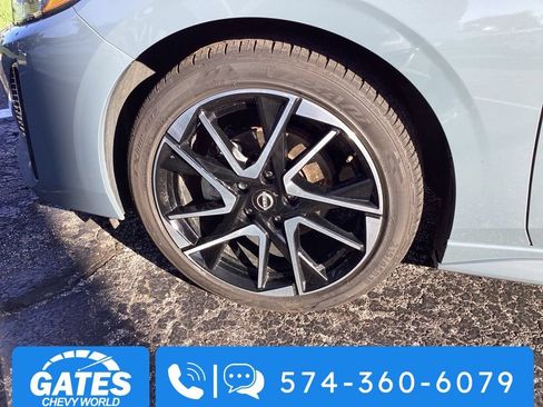 Used 2025 Nissan Sentra SR FWD image 28