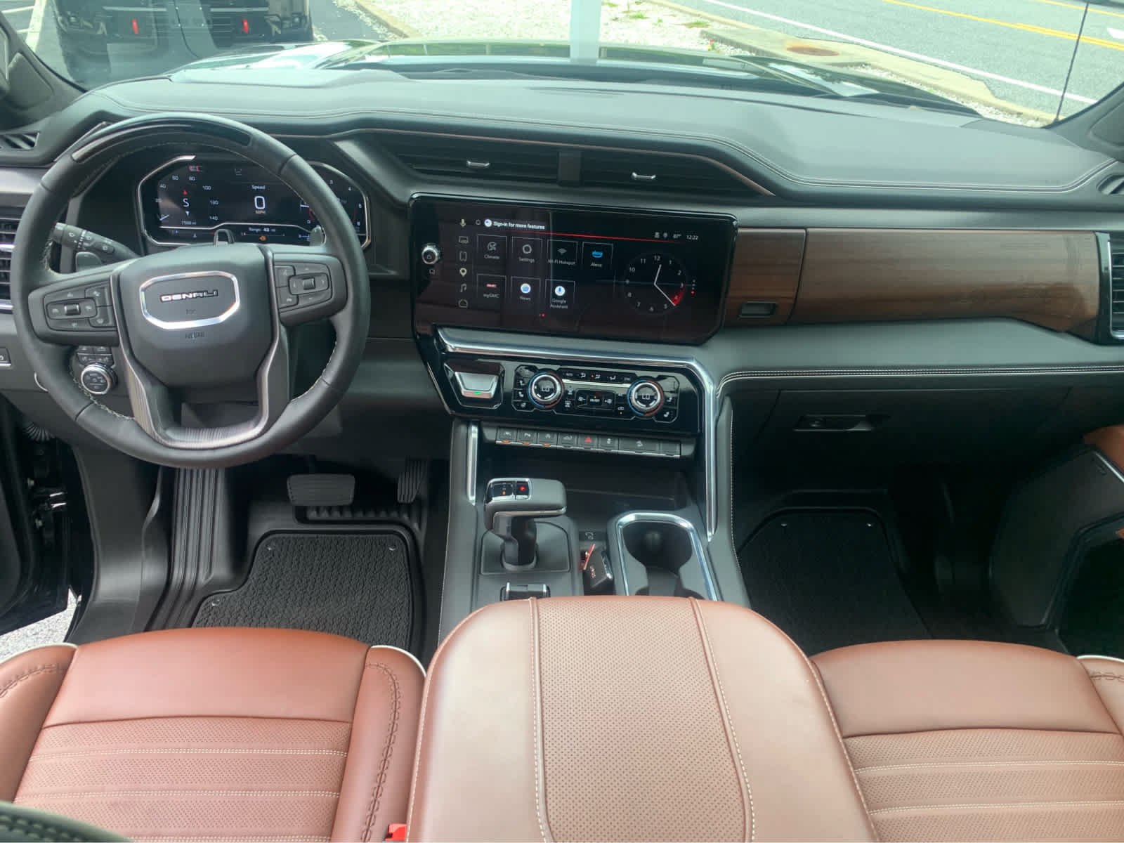 Used 2025 GMC Sierra 1500 Denali Ultimate AWD/4WD image 13