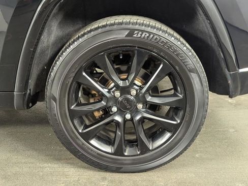 Used 2020 Jeep Grand Cherokee Altitude image 10