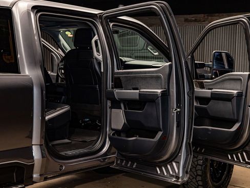 Used 2023 Ford F250 Lariat w/ Lariat Ultimate Package image 30