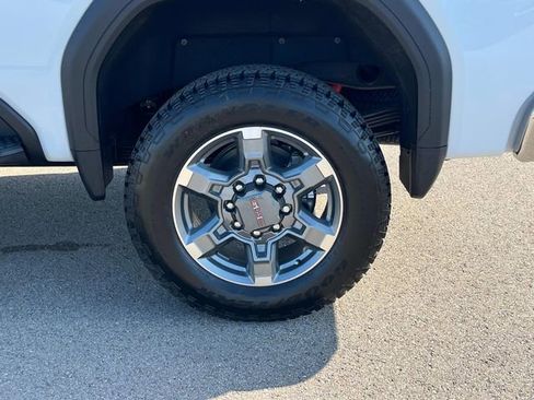 New 2026 GMC Sierra 2500 SLT w/ SLT Premium Package AWD/4WD image 16