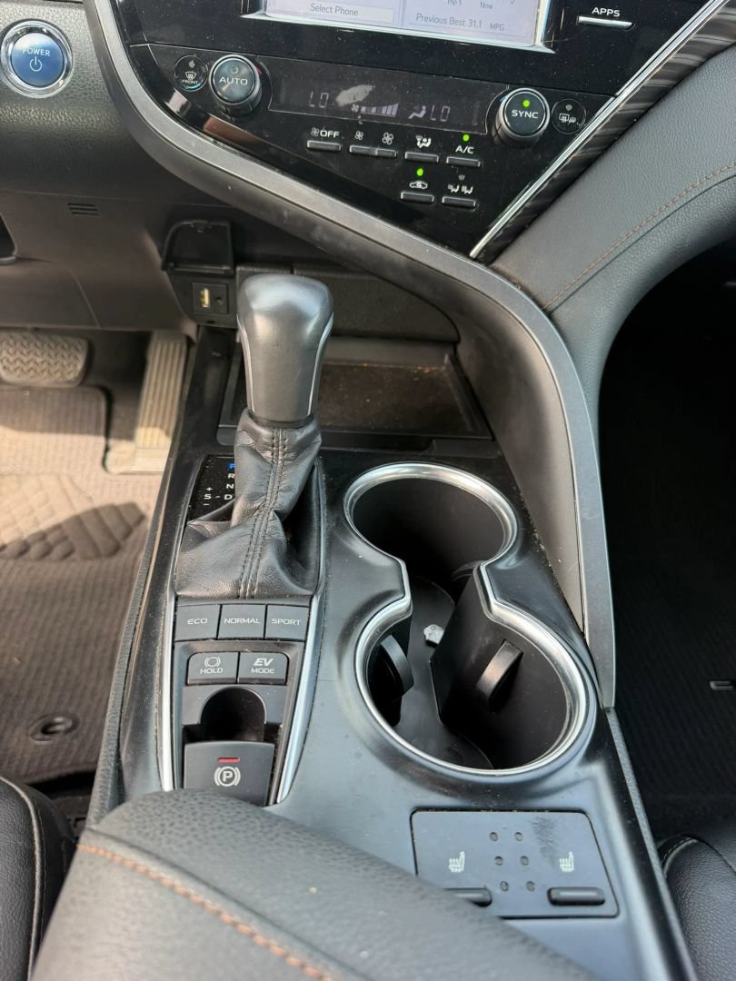 Used 2018 Toyota Camry XLE FWD image 26
