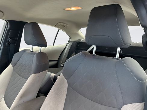 Used 2020 Toyota Corolla LE image 11