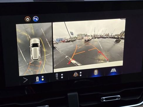 New 2026 Chevrolet Equinox ACTIV w/ Convenience Package III FWD image 5