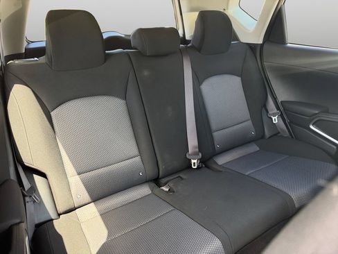 Used 2025 Kia Soul LX w/ LX Technology Package FWD image 22