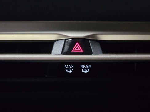 Used 2022 BMW iX xDrive50 w/ Convenience Package AWD/4WD image 33