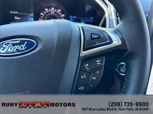 Used 2021 Ford Edge SEL w/ Cargo Accessory Package AWD/4WD image 14