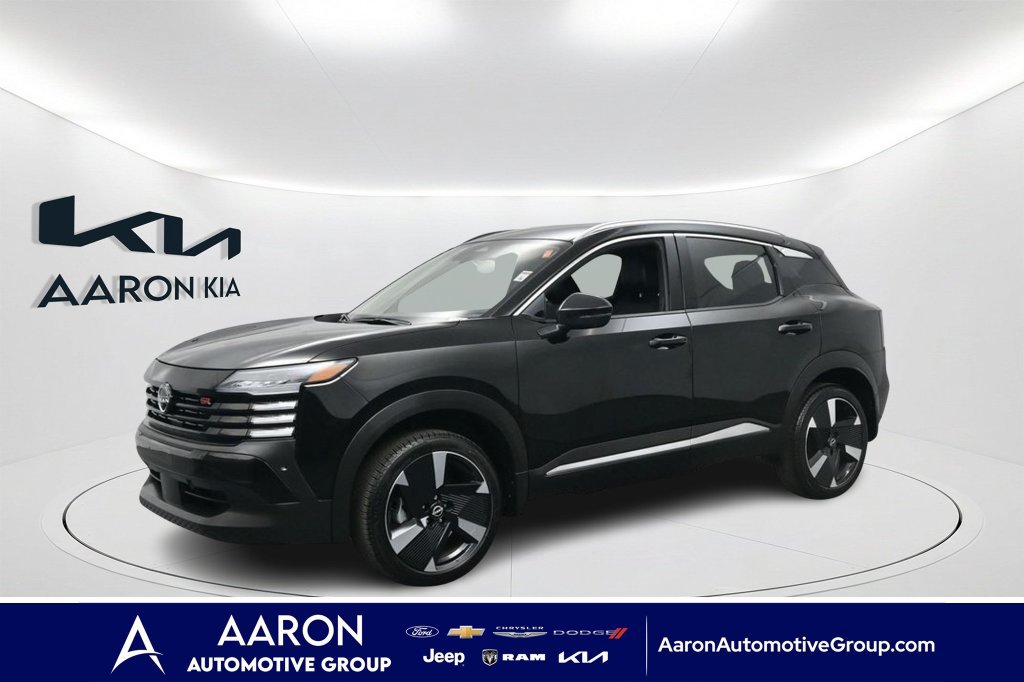 Used 2026 Nissan Kicks SR FWD image 1