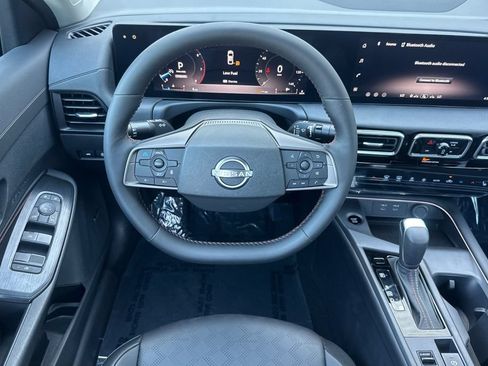 New 2026 Nissan Sentra SR w/ SR Premium Package FWD image 11