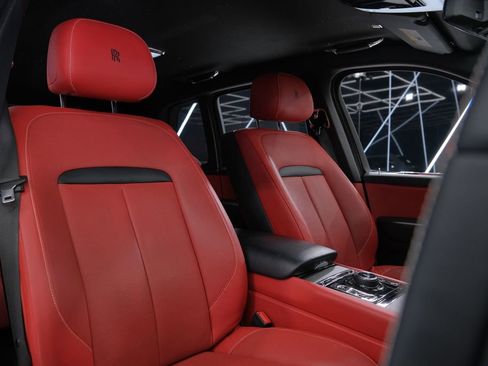 Used 2021 Rolls-Royce Cullinan image 38