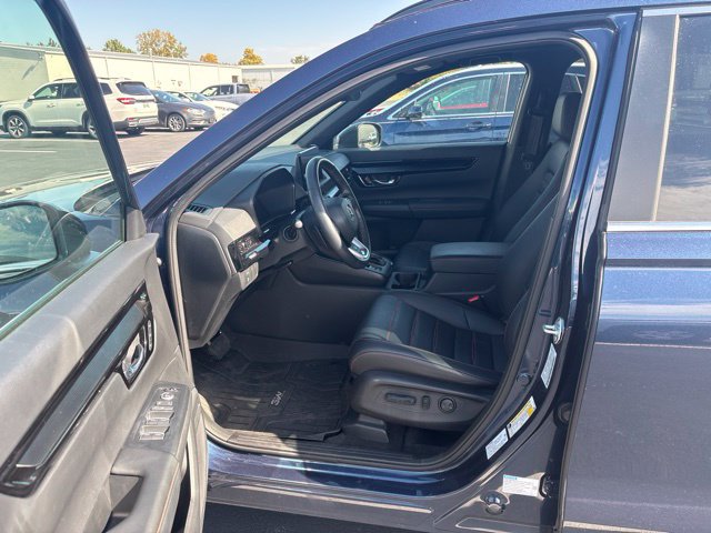 Used 2025 Honda CR-V Sport Touring image 4