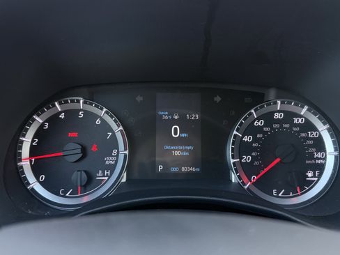 Used 2020 Toyota Highlander LE image 16