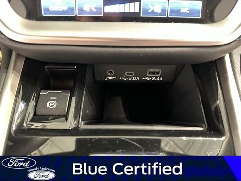 Used 2025 Subaru Outback Premium image 17