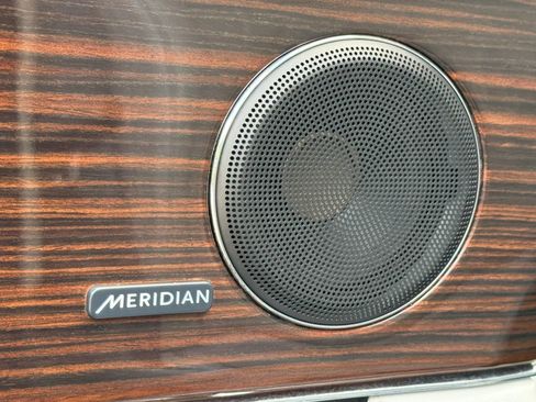 Used 2015 Jaguar XJ L Portfolio RWD image 12