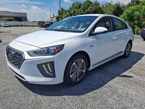 Used 2020 Hyundai Ioniq SE FWD image 2