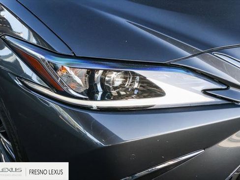 Certified 2025 Lexus ES 350 w/ Premium Package image 10