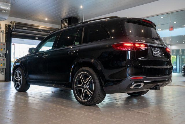 Certified 2026 Mercedes-Benz GLS 450 4MATIC image 4