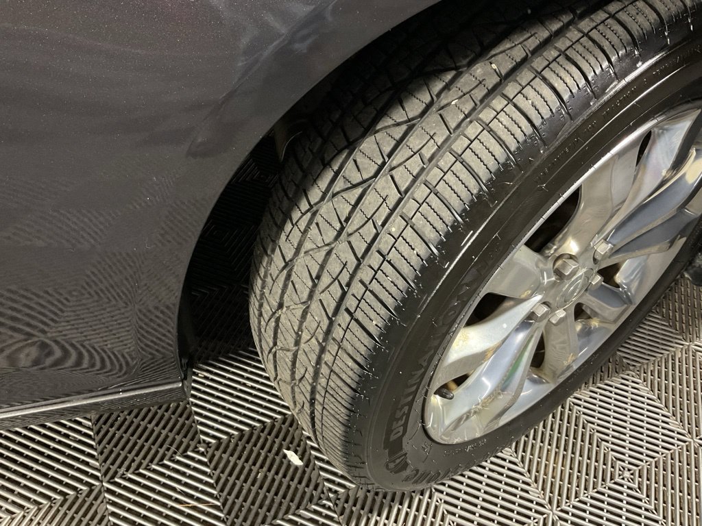 Used 2019 Chrysler 300 Limited AWD/4WD image 39