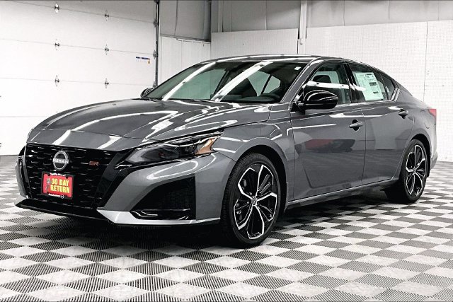 New 2026 Nissan Altima 2.5 SR FWD image 2