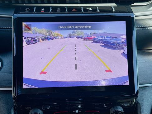 Used 2025 Jeep Grand Cherokee L Limited w/ Black Appearance Package image 14