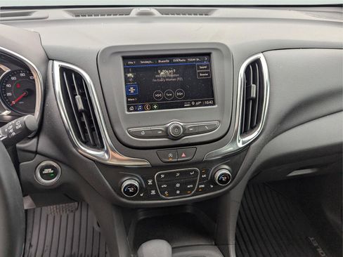 Used 2024 Chevrolet Equinox LT image 20