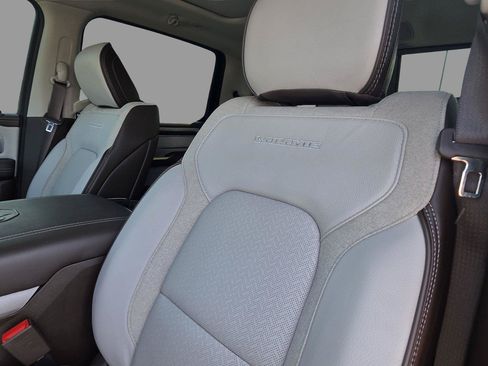 Used 2026 RAM 1500 Laramie AWD/4WD image 26
