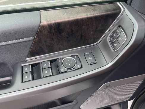 New 2025 Ford F350 Lariat w/ Chrome Package image 25