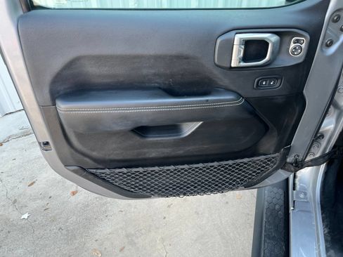 Used 2021 Jeep Wrangler Unlimited Sahara AWD/4WD image 11