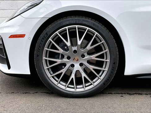 New 2026 Porsche Panamera 4 image 13