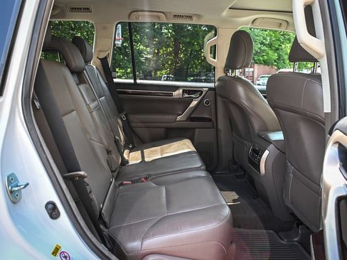 Used 2015 Lexus GX 460 Luxury AWD/4WD image 13