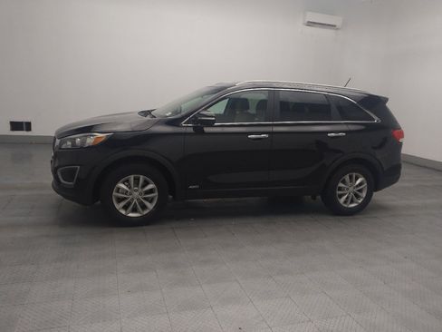 Used 2017 Kia Sorento AWD image 2