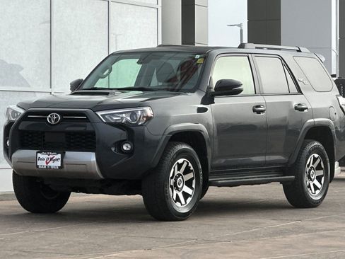 Certified 2024 Toyota 4Runner TRD Off-Road Premium image 10