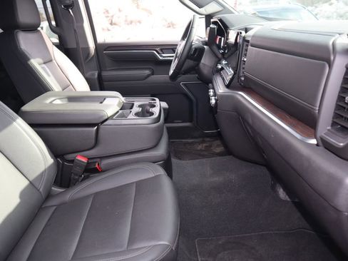 Used 2025 GMC Sierra 1500 SLT image 23