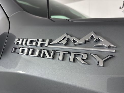 Used 2025 Chevrolet Silverado 1500 High Country w/ Technology Package image 33