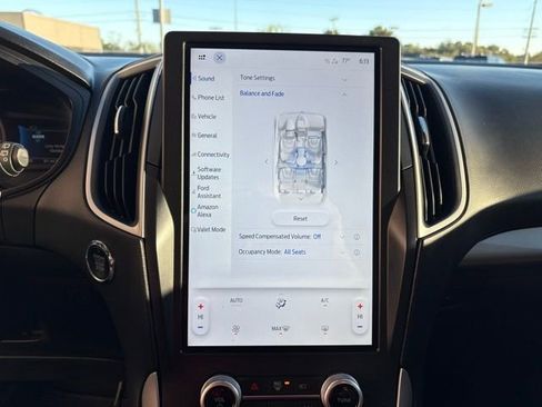 Used 2022 Ford Edge SE image 15