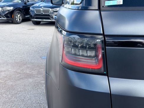 Used 2020 Land Rover Range Rover Sport SVR image 11